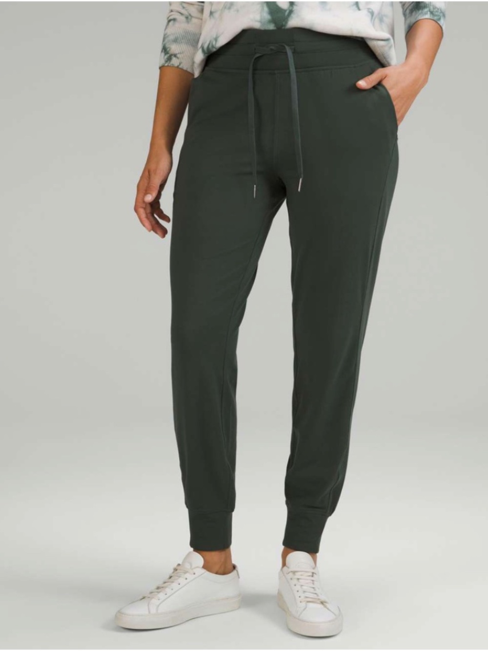 Lululemon Ready To Rulu Jogger - size 6